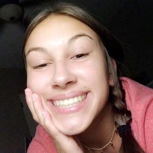 Meet your Posher, Ella